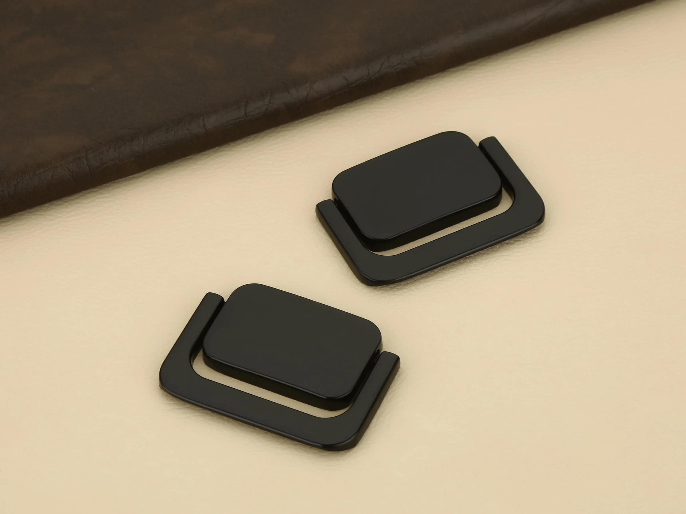 Main Door & Foldable Handles MH-001