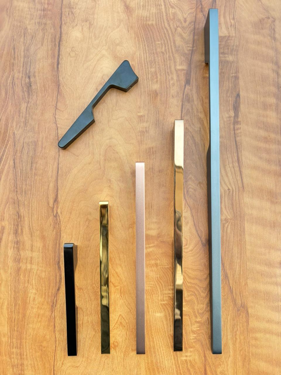 Main Door & Foldable Handles MH-010